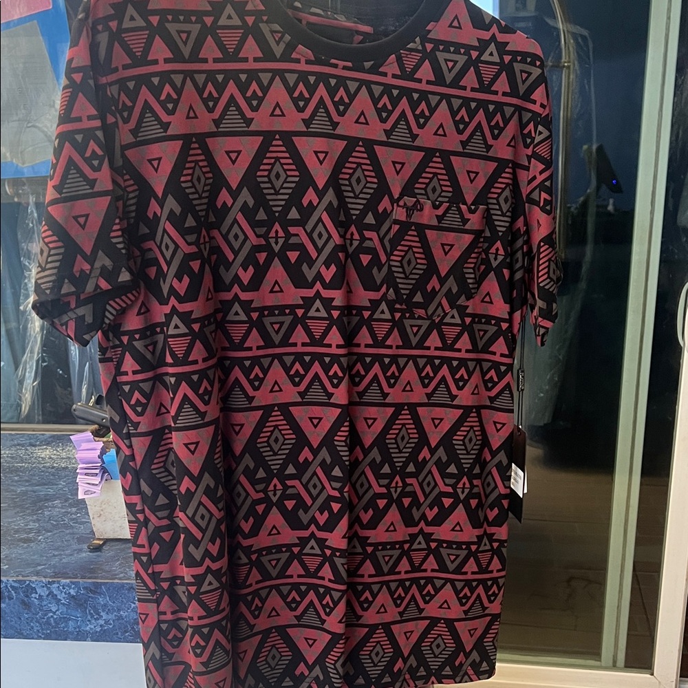 Tribal Pattern Black and Pink Men's Tee